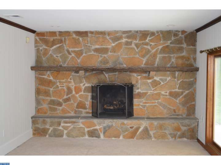 440 Mackenzie Dr