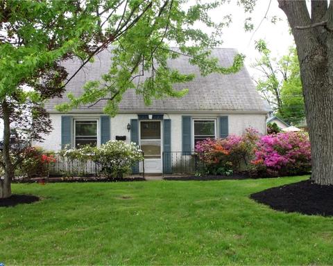 27 Republic Ave