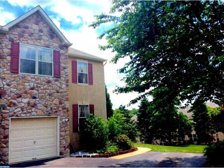 For Sale: 19 Abbott Ct Norristown, PA 19403