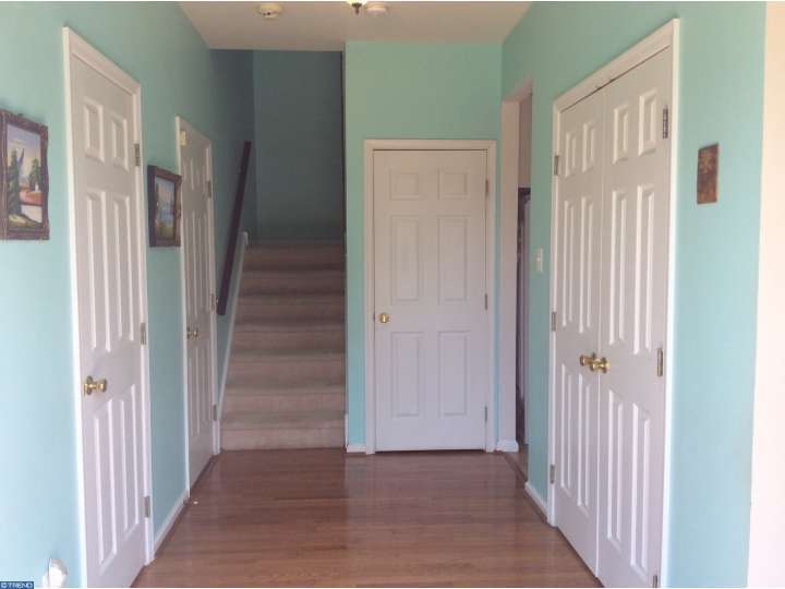 For Sale: 19 Abbott Ct Norristown, PA 19403