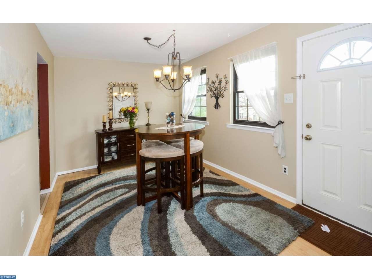 131 W 4th St