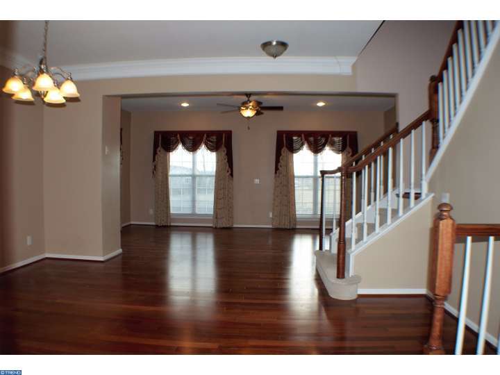 2007 Garrison Dr