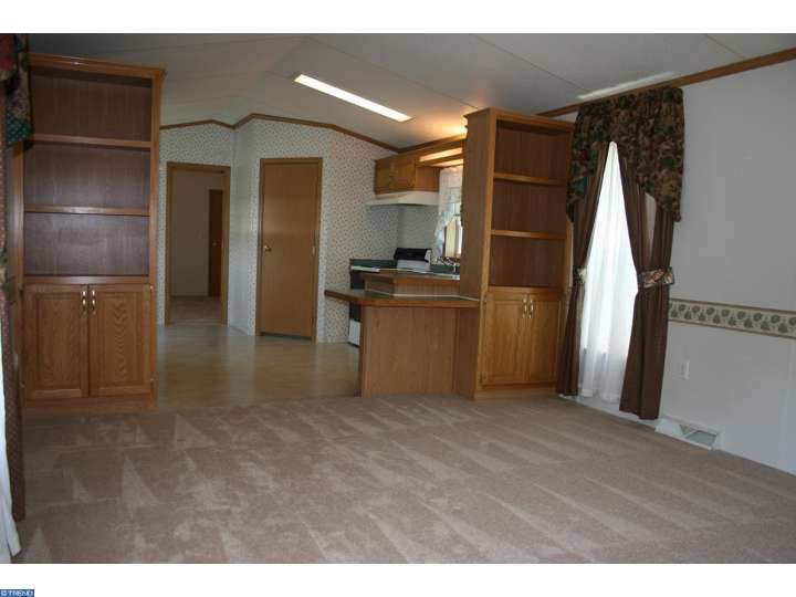 For Sale: 2 Violet Dr Hatfield, PA 19440