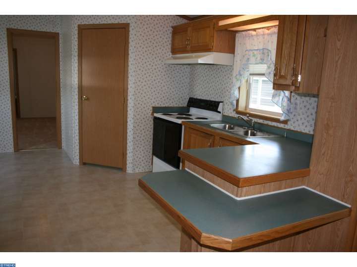 For Sale: 2 Violet Dr Hatfield, PA 19440