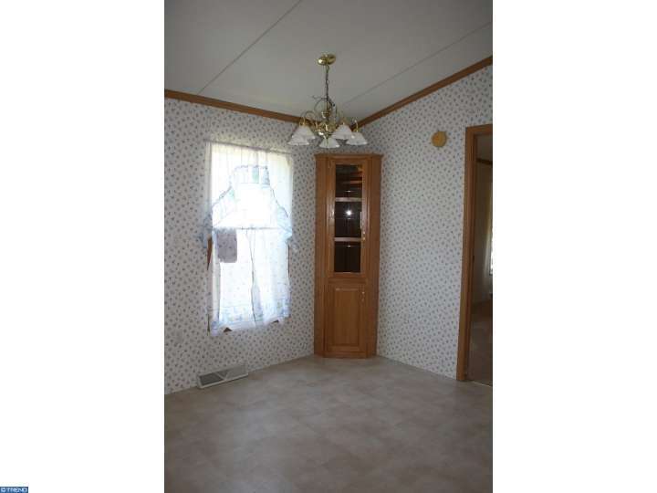 For Sale: 2 Violet Dr Hatfield, PA 19440