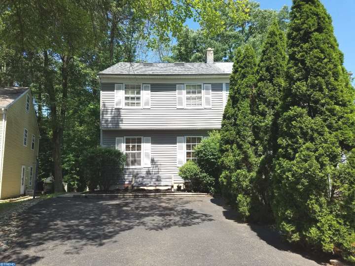 For Sale: 258 Cricklewood Cir Lansdale, PA 19446