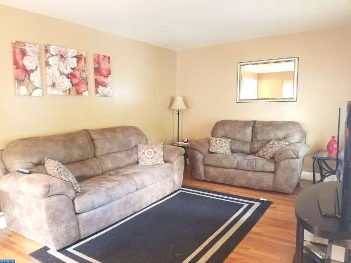 For Sale: 258 Cricklewood Cir Lansdale, PA 19446