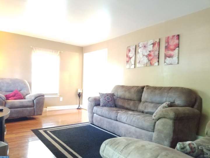 For Sale: 258 Cricklewood Cir Lansdale, PA 19446