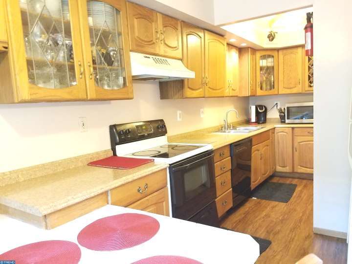 For Sale: 258 Cricklewood Cir Lansdale, PA 19446