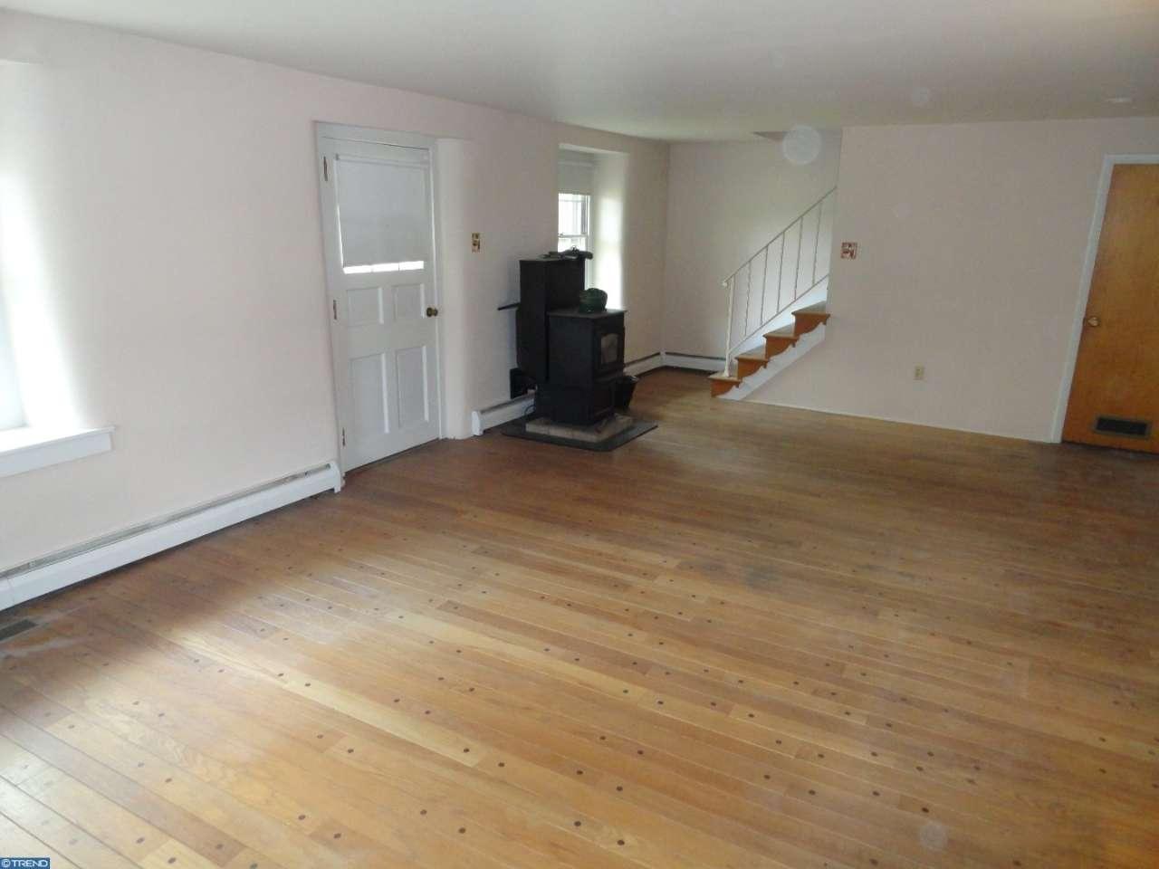 1025 Grandview Cir