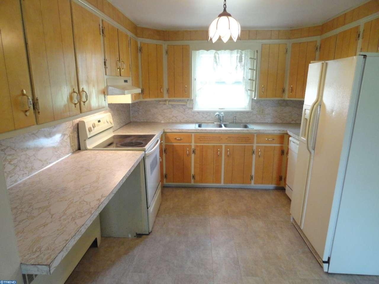 1025 Grandview Cir