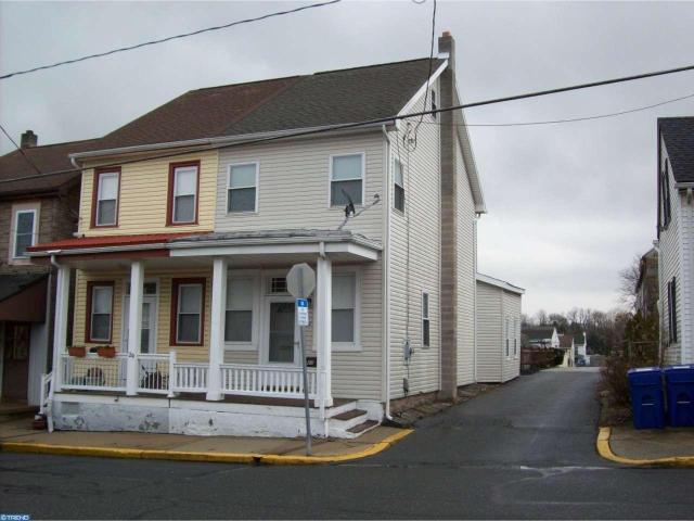 25 Seltzer Ave