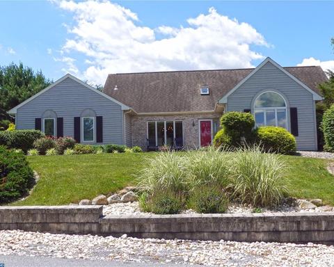 110 Clubhouse Dr