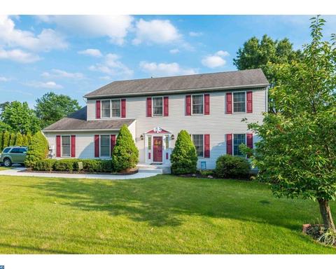 40 Sawgrass Dr