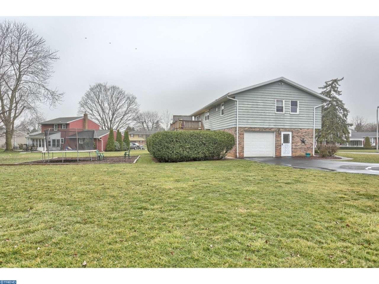 206 Village Dr
