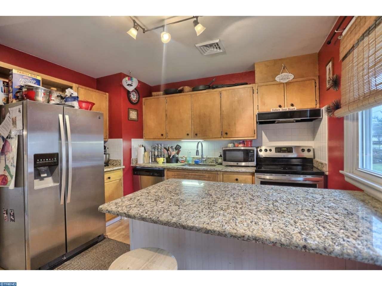 206 Village Dr