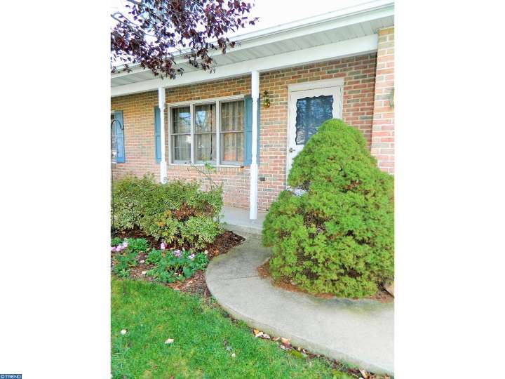 212 Hickory Dr