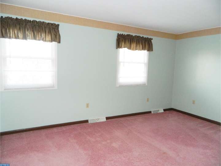 212 Hickory Dr