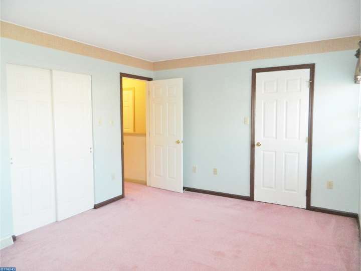 212 Hickory Dr