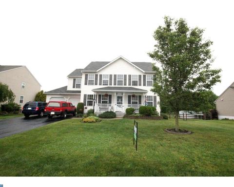 401 Bow Ln