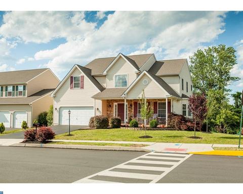 401 Bow Ln