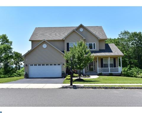 401 Bow Ln