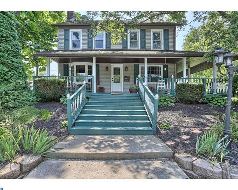 338 Main St