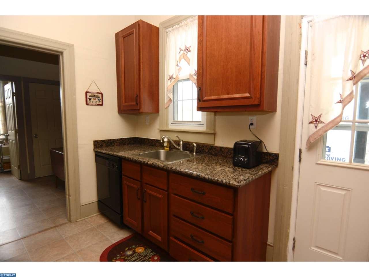 211 Adams Dr