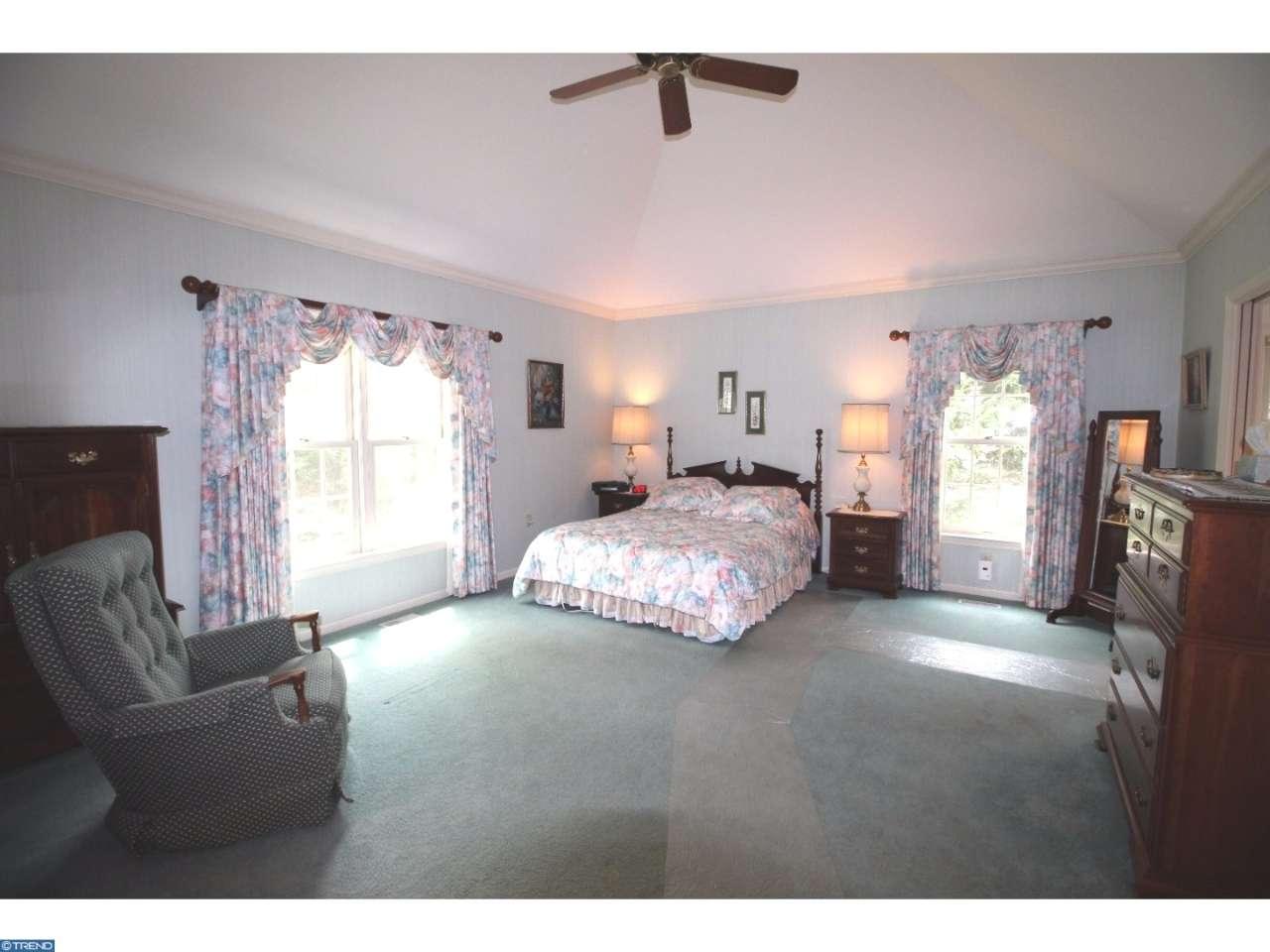 68 Calais Dr