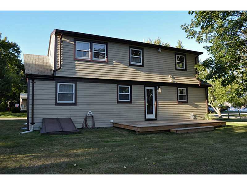 50 River St