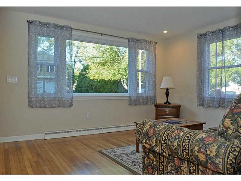50 River St