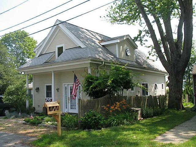7 Hawthorne Ave