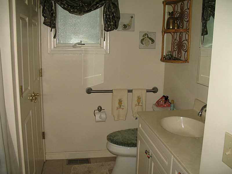 7 Hawthorne Ave