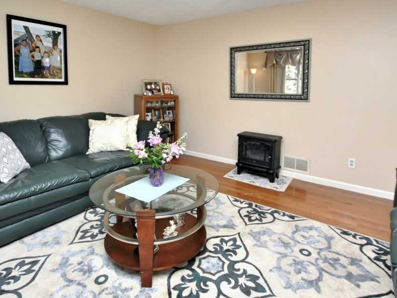 40 Tiffany Rd, Coventry RI 02816