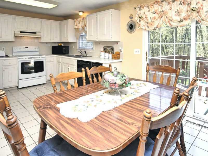 40 Tiffany Rd, Coventry RI 02816