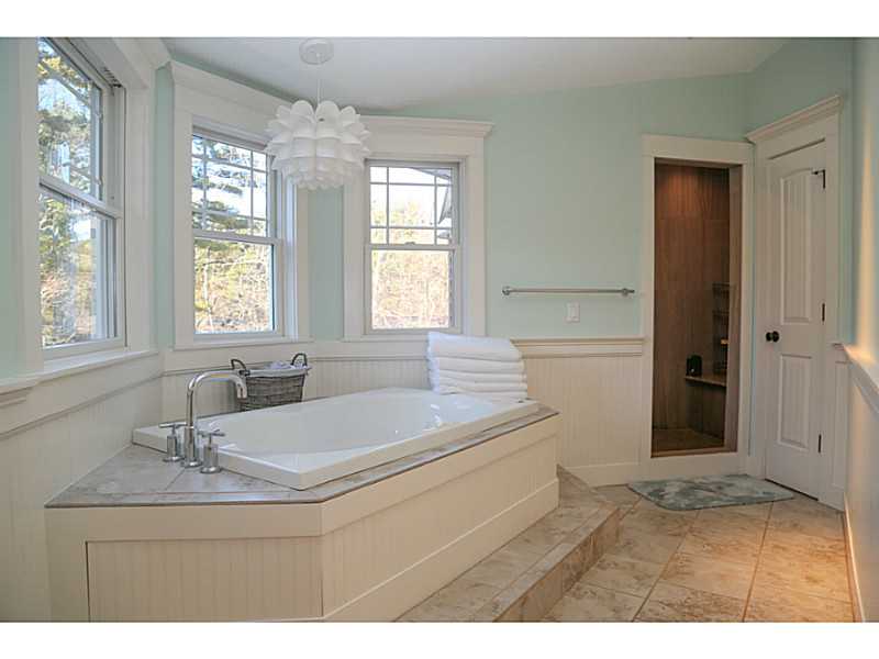 12 Marion Dr