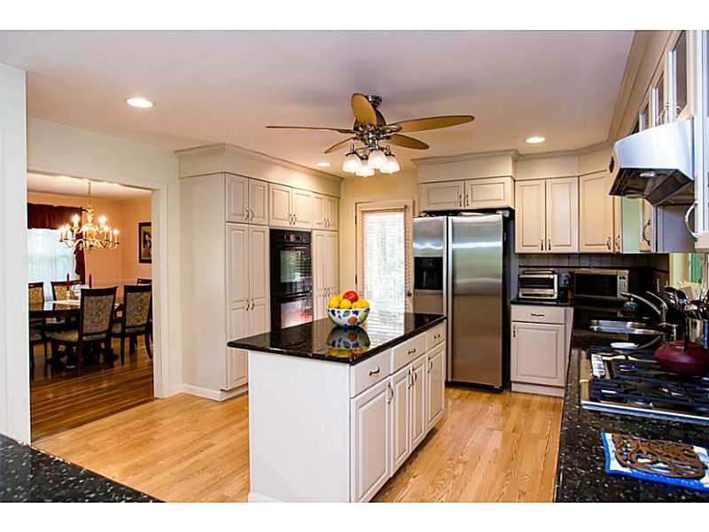 177 Varnum Dr, East Greenwich RI 02818