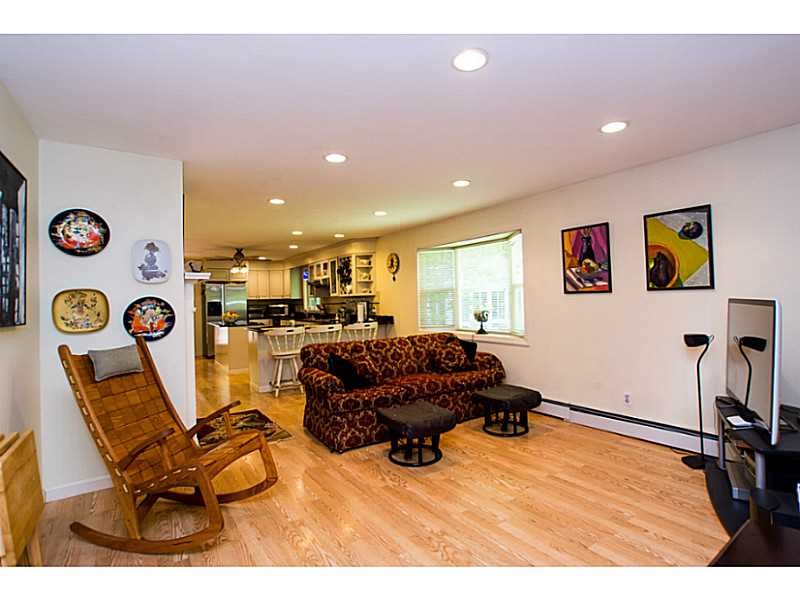 177 Varnum Dr, East Greenwich RI 02818