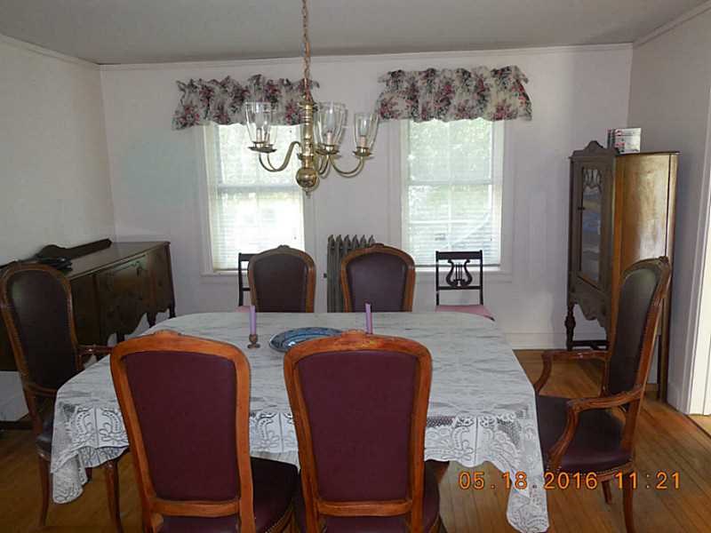 10 Maple St Hope Valley, RI 02832