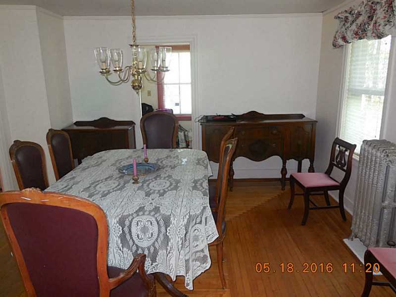 10 Maple St Hope Valley, RI 02832