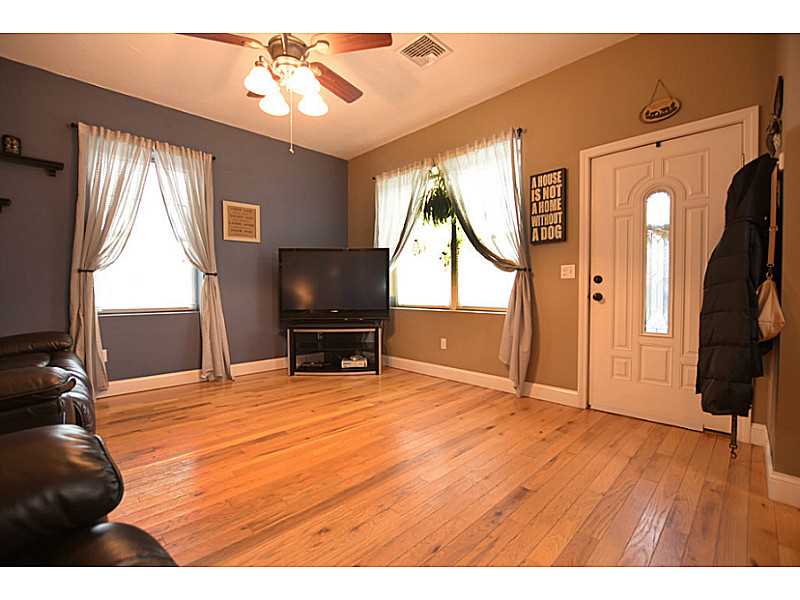 7 Manville Ave