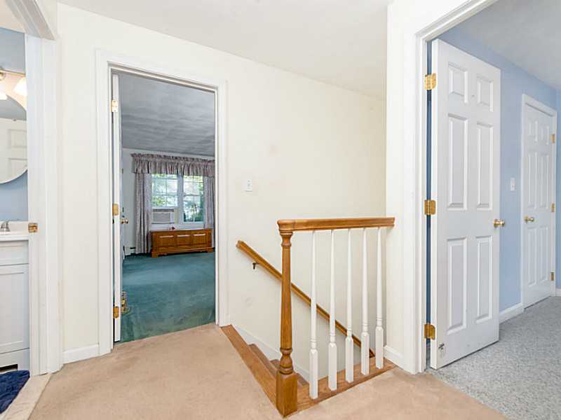 11 Vose St