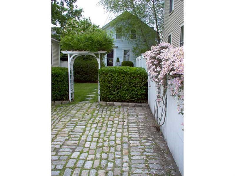 32 Third St, Newport RI 02840