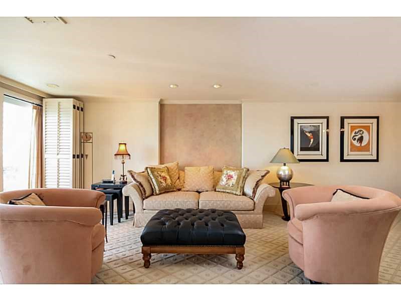 For Sale: 31 Coddington Wharf #11 Newport, RI 02840