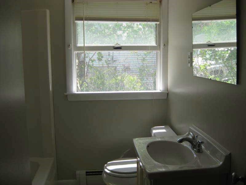 255 Wolcott Ave Middletown, RI 02842