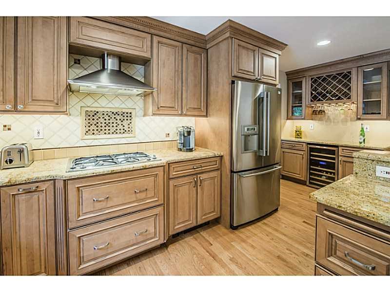 176 Wickham Rd North Kingstown, RI 02852