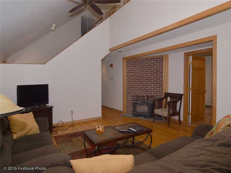For Sale: 253 Narrow Ln North Kingstown, RI 02852