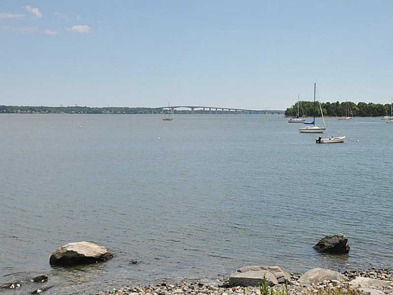 106 Sea View Ave