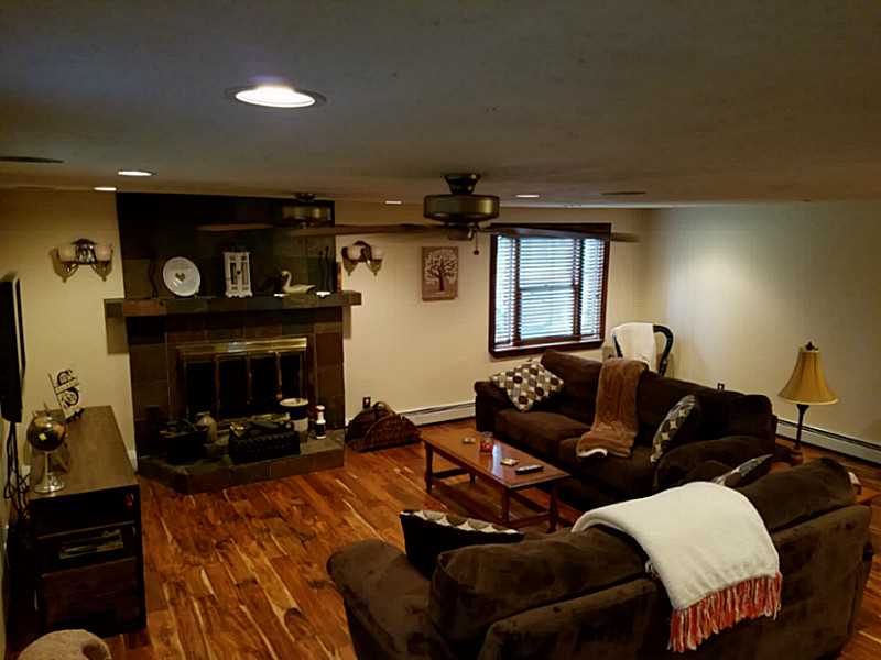 219 Rocky Hill Rd