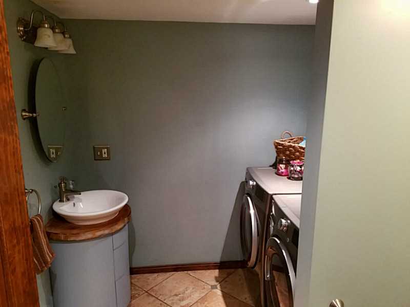 219 Rocky Hill Rd